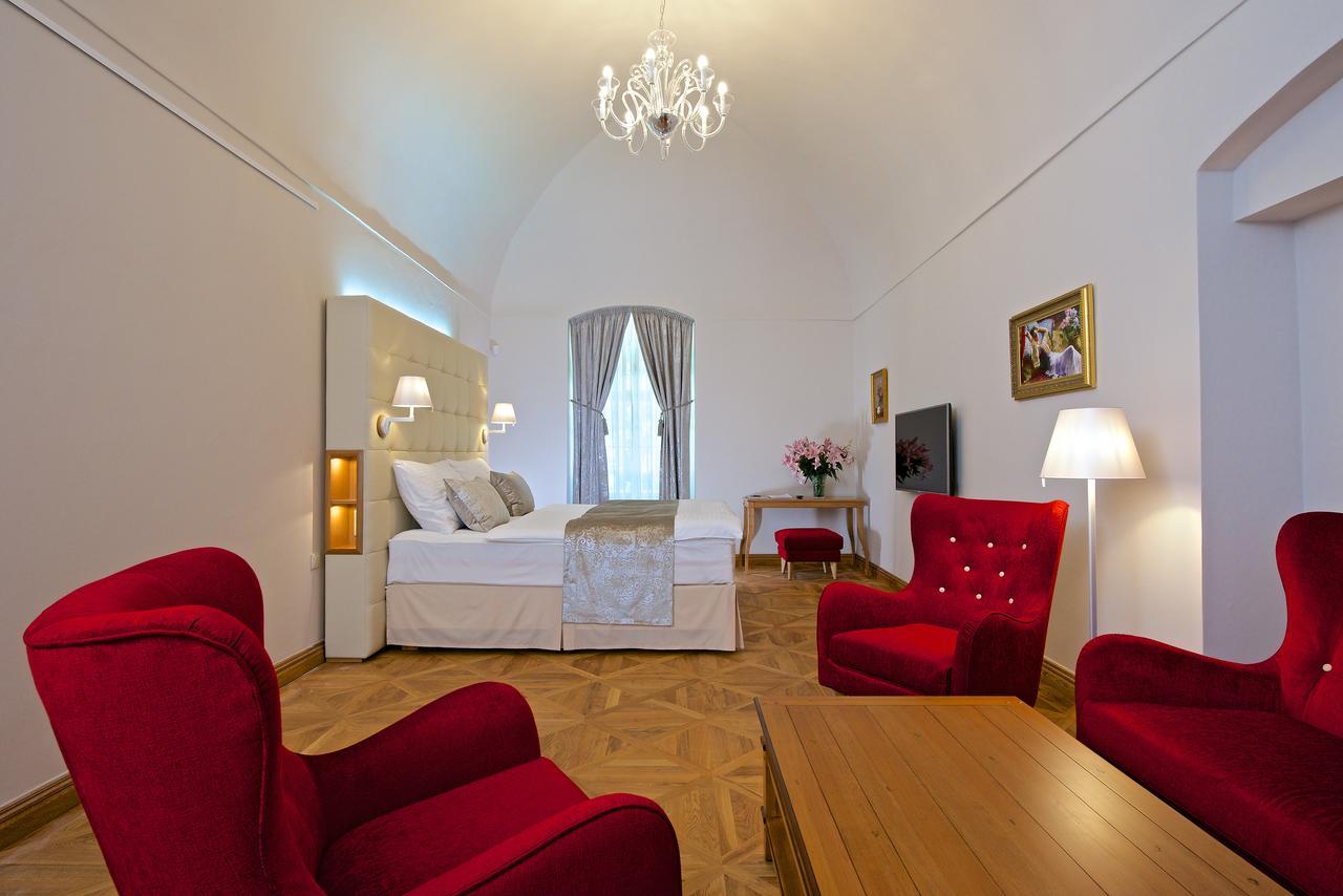 Zámek Ratměřice - Hotel&Resort Ratmerice Exterior foto