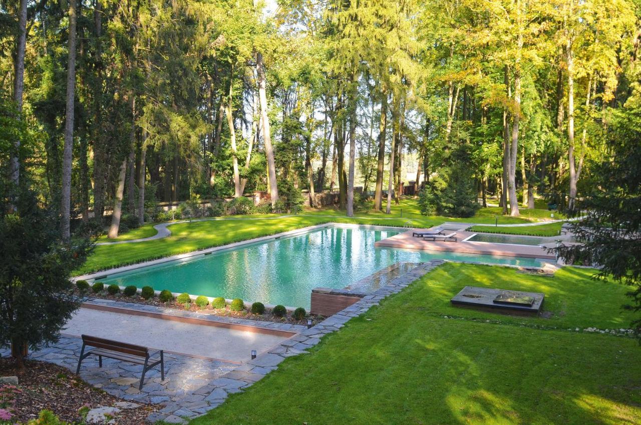 Zámek Ratměřice - Hotel&Resort Ratmerice Exterior foto